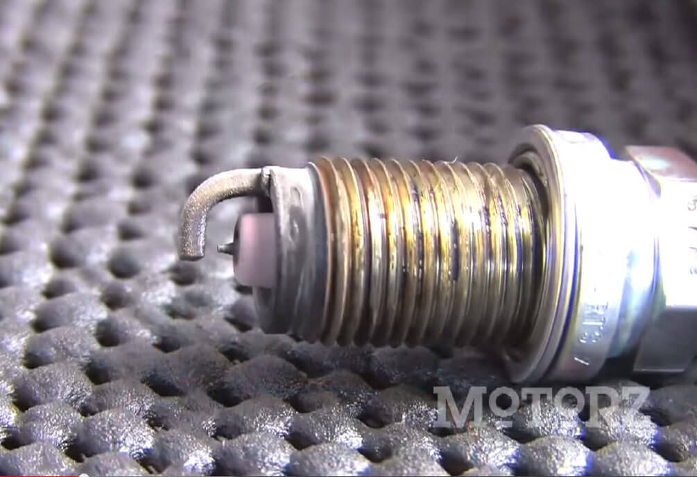 How-To Inspect and Change Spark Plugs